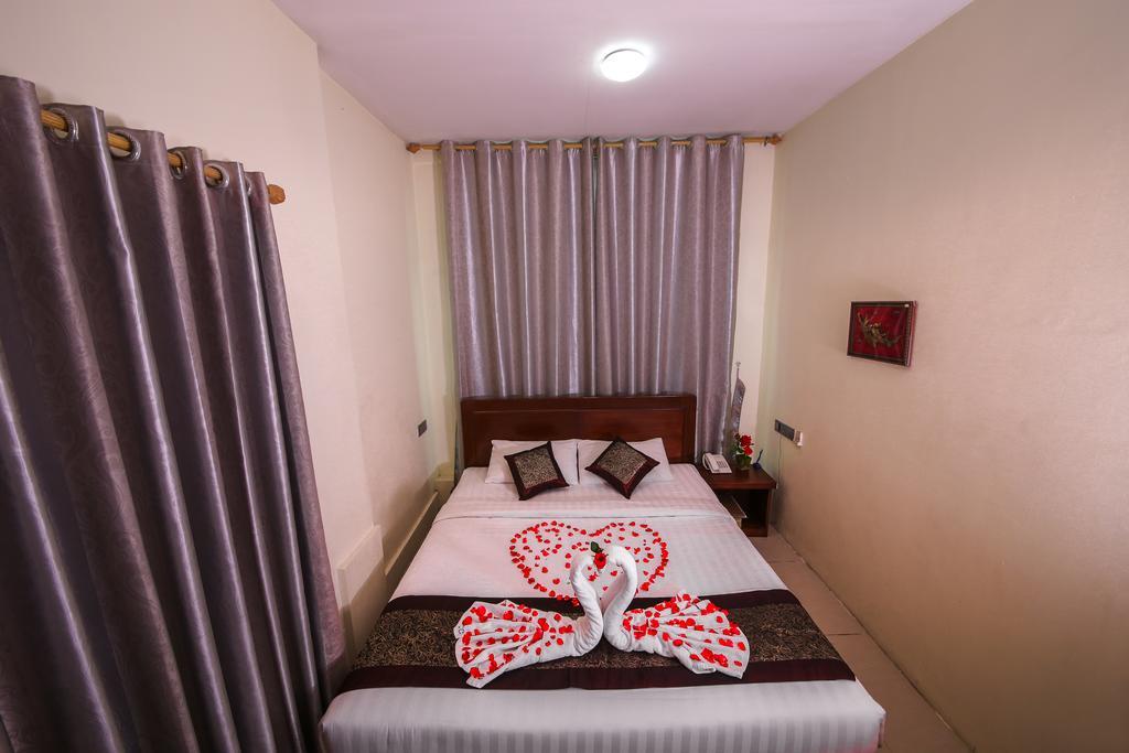 City Grand Hotel Μανταλέι Εξωτερικό φωτογραφία