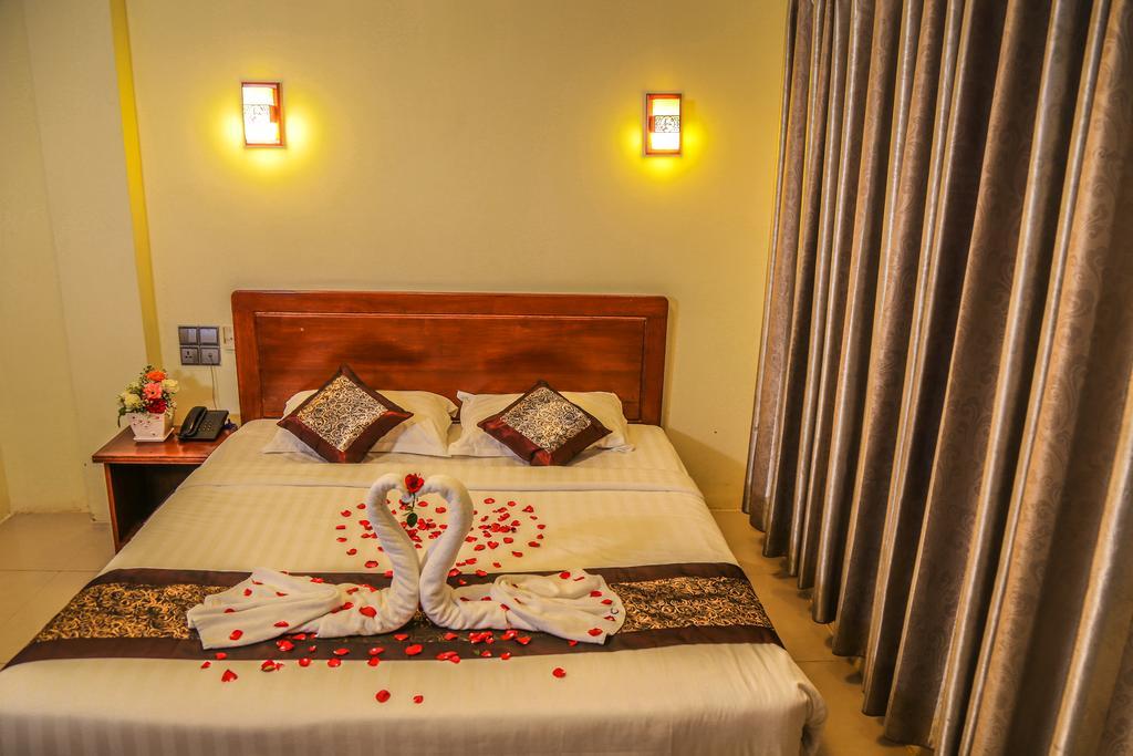 City Grand Hotel Μανταλέι Εξωτερικό φωτογραφία