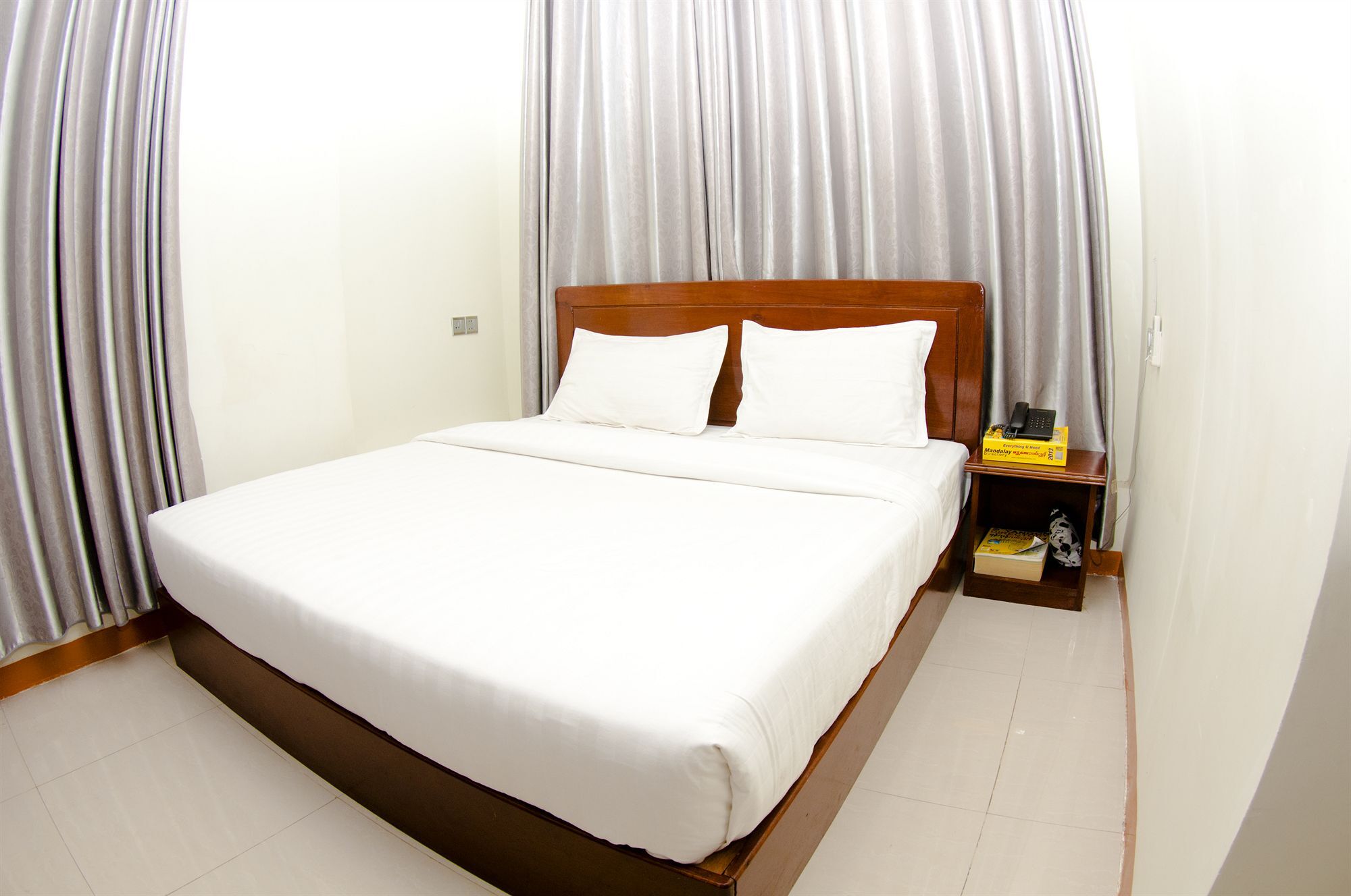 City Grand Hotel Μανταλέι Εξωτερικό φωτογραφία